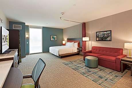 1 King Bed Studio Suite