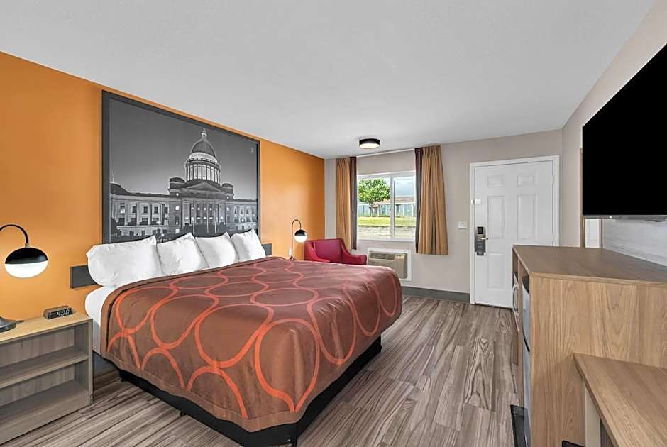 Super 8 by Wyndham Siloam Springs