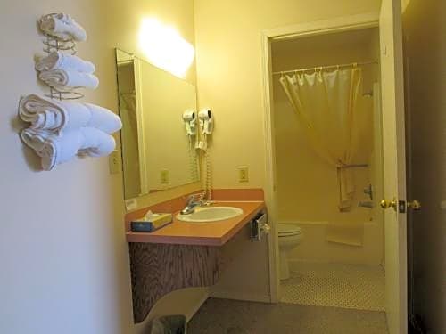 Meadowlark Inn