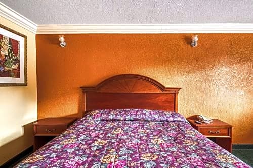 Budget Inn and Suites