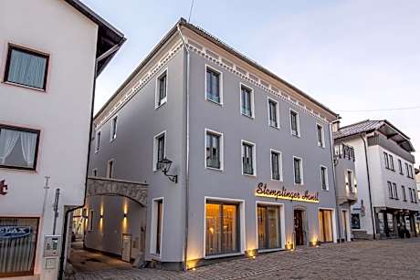 Hotel Zum Stemplinger Hansl