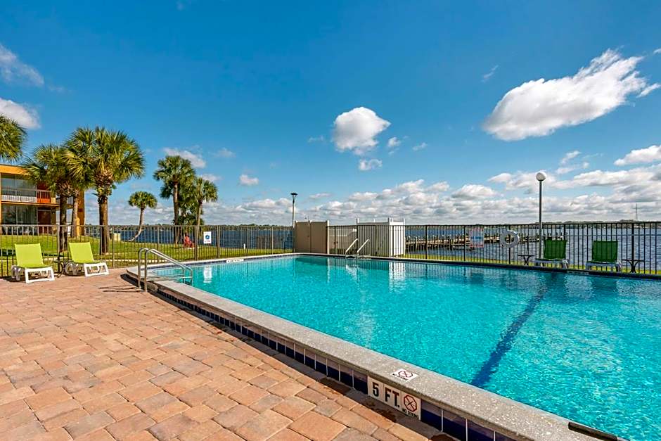 Quality Inn & Suites Palatka Riverfront