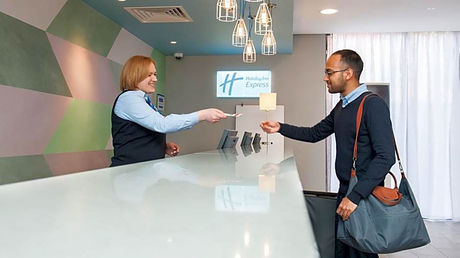 Holiday Inn Express Aberdeen Airport By IHG