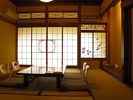 Japanese-Style Family Room with Private Toilet and Shower River View