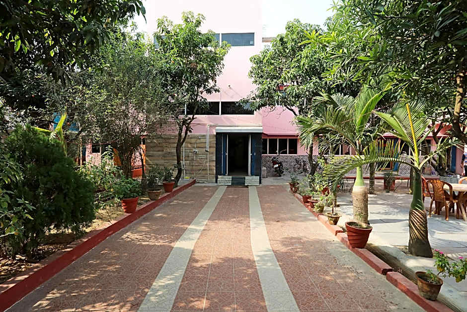 Shubhangni Residency 2 by OYO Rooms – Noida, DC