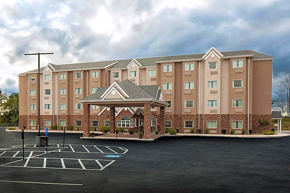 Microtel Inn & Suites by Wyndham St Clairsville/Wheeling