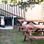 Oxford Court Motel