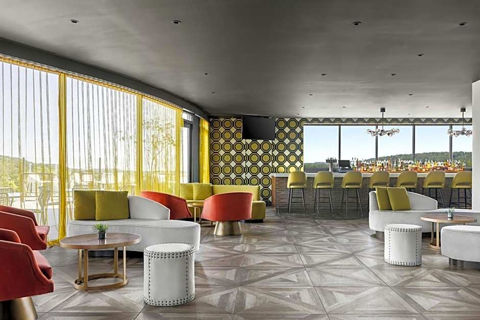 THE MC, AUTOGRAPH COLLECTION