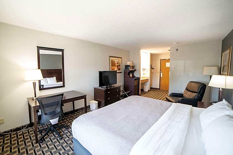 Quality Inn & Suites Watertown