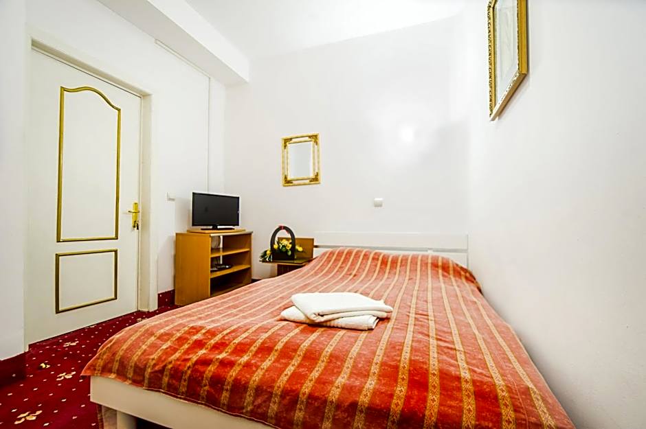 Hotel Carpati Imparatul Romanilor