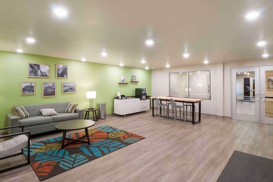 WoodSpring Suites Mesa Chandler