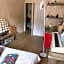Great and light private room in the heart of Nice