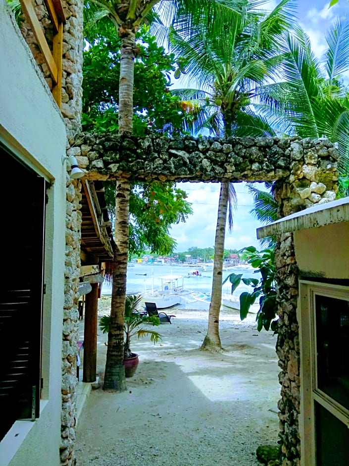 Angelina Beach Resort & Italian Restaurant Malapascua