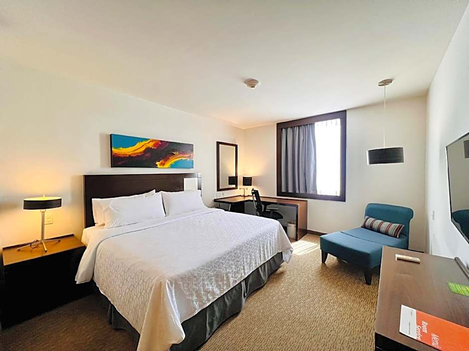Holiday Inn Guadalajara Patria-Universidad By IHG