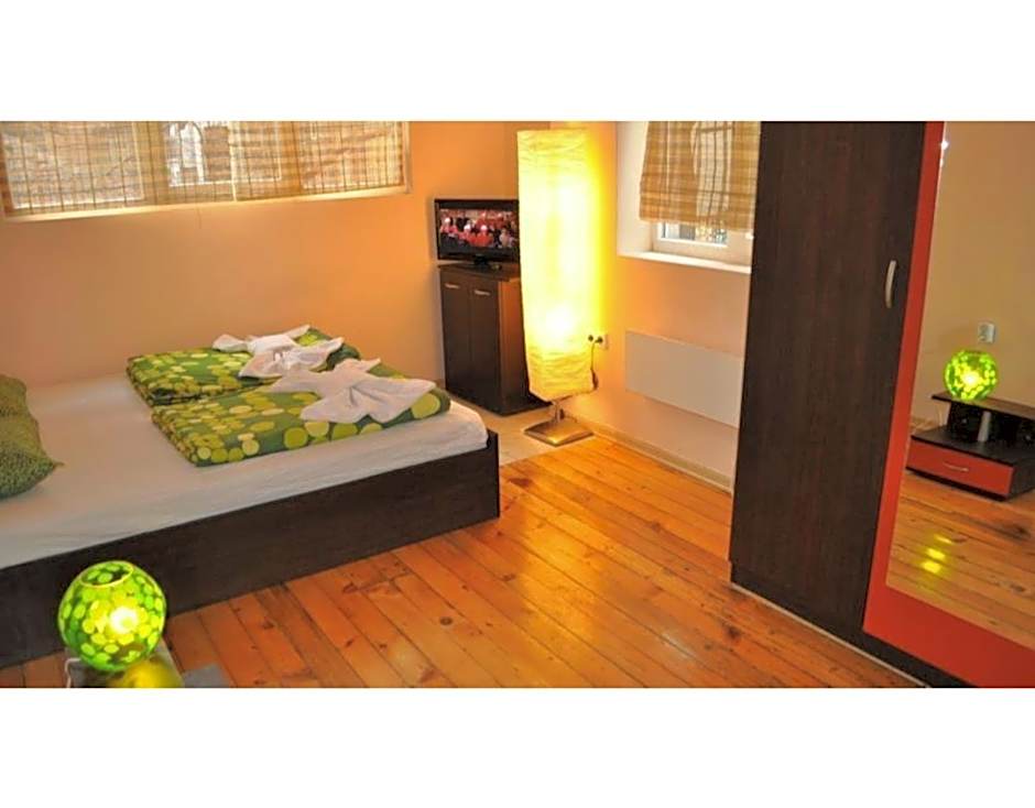 Elegance on a Budget - Rooms for Rent in Sofia Center