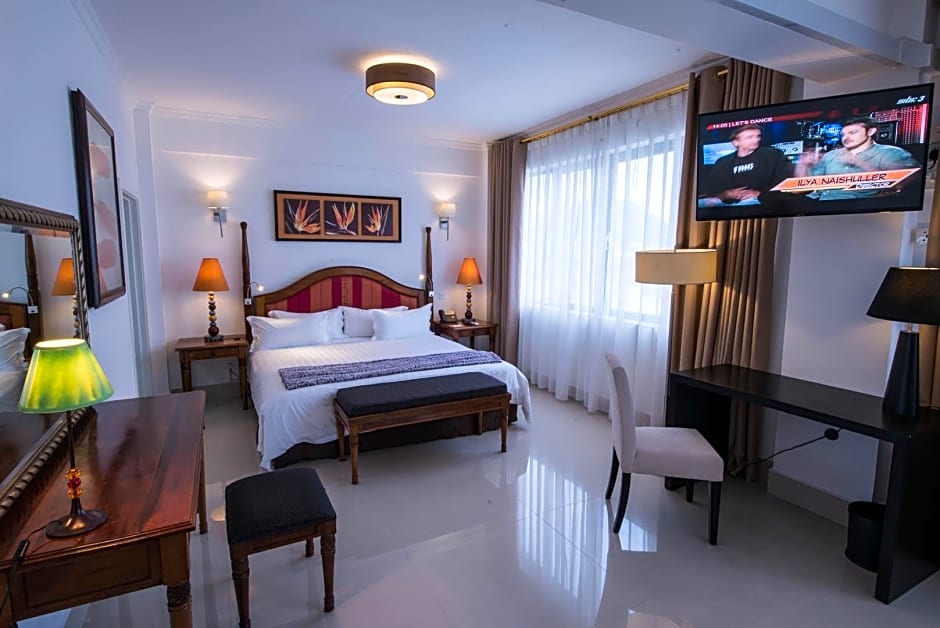 Palms Hotel