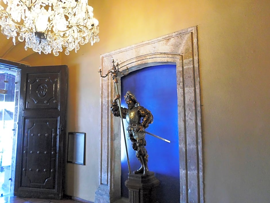 Hotel Virrey De Mendoza