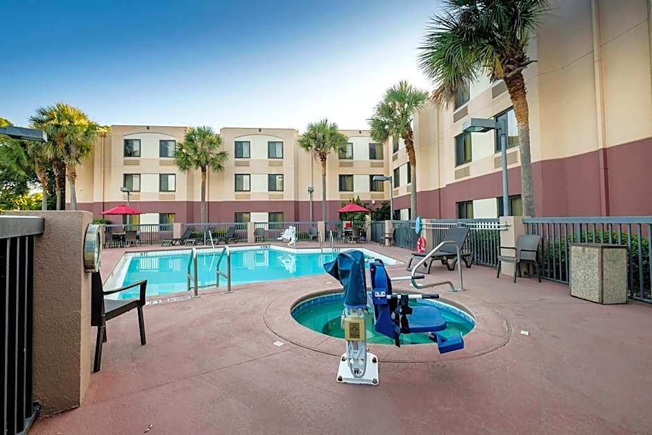 Red Roof PLUS+ Palm Coast