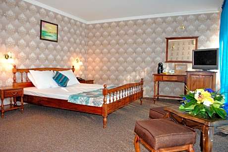 Deluxe Double or Twin Room with Balcony
