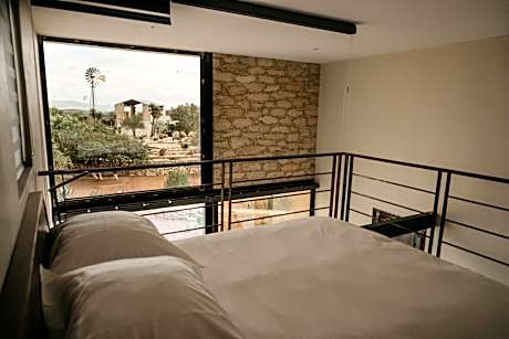 Studio - Split Level