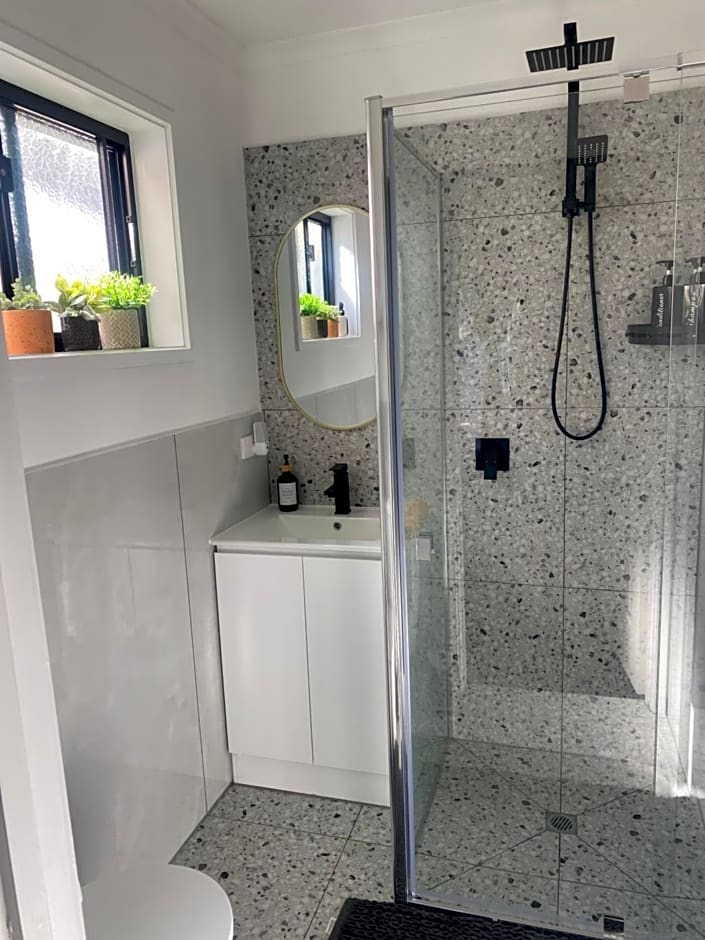 Ange's BnB - Self Contained Unit with Ensuite