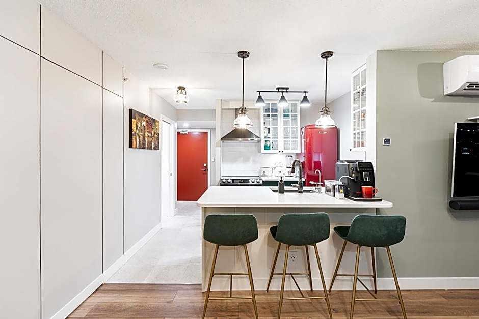 Condo in Downtown Vancouver - Near Rogers Arena