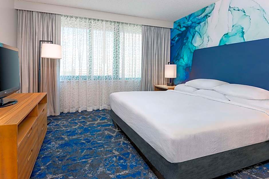 Embassy Suites By Hilton Hotel Tampa-USF/Near Busch Gardens