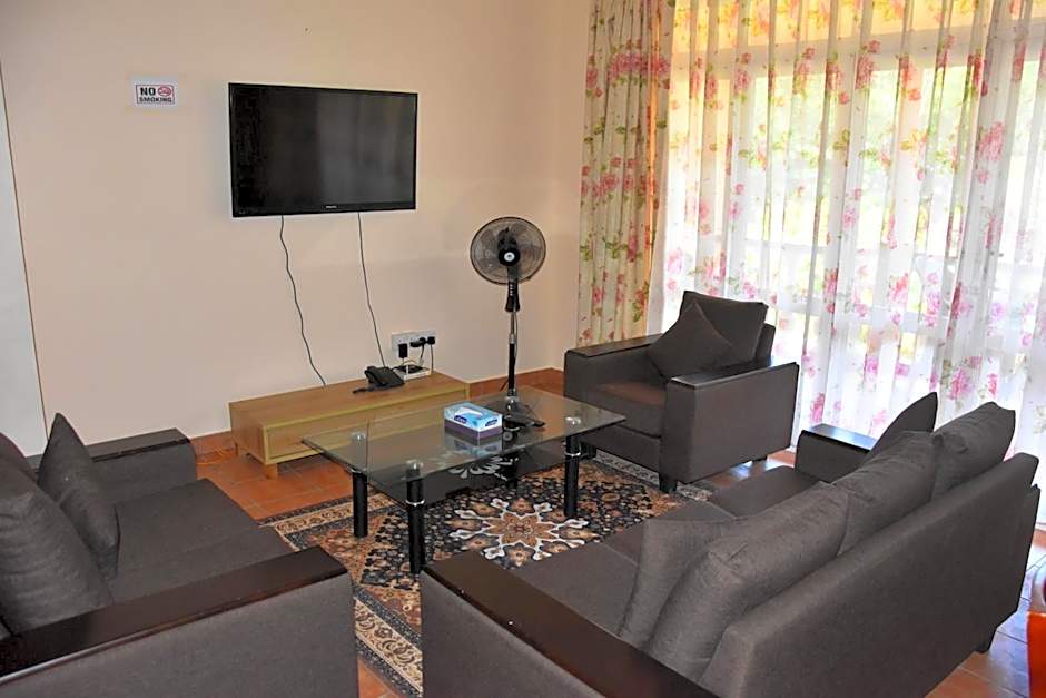 Reef Holiday Apartments