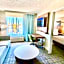 Charlotte Suites by IHG