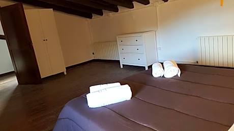 Apartment with Mountain View