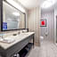 Hampton Inn & Suites DuPont