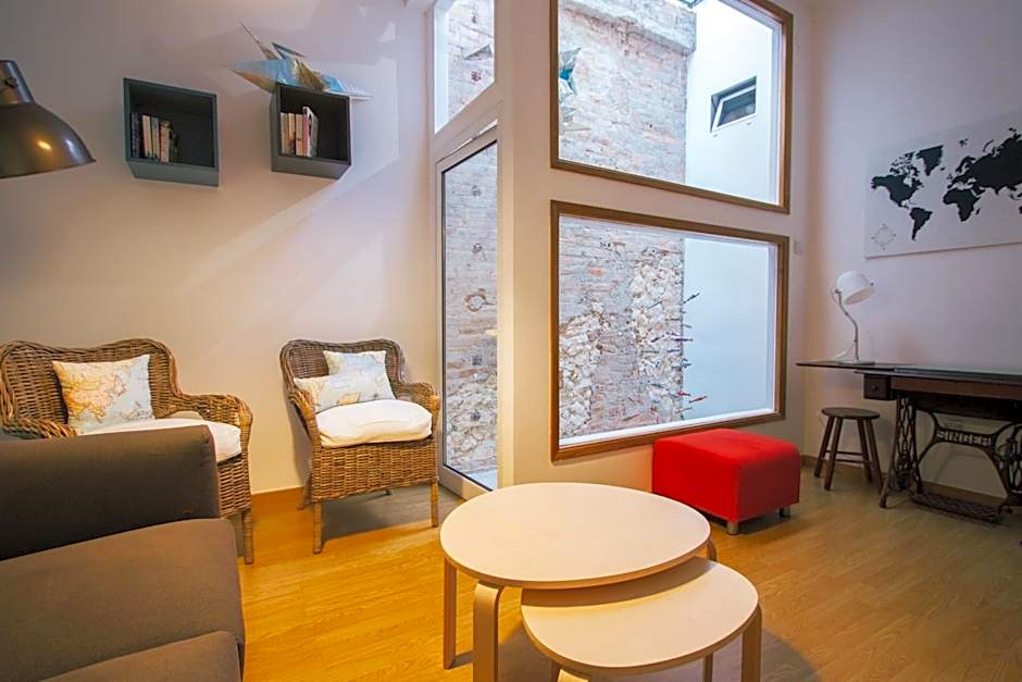 PTM DownTown Hostel&Suites