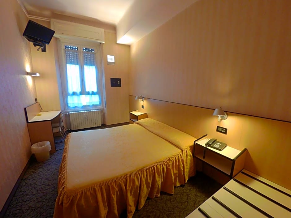Hotel Ada