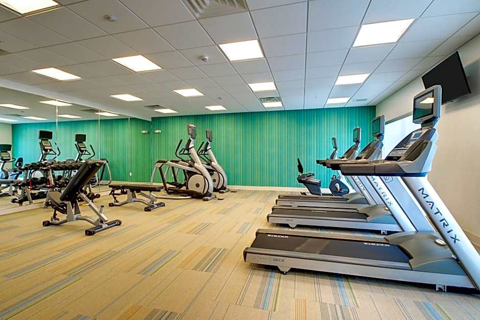 Holiday Inn Express & Suites Galesburg By IHG