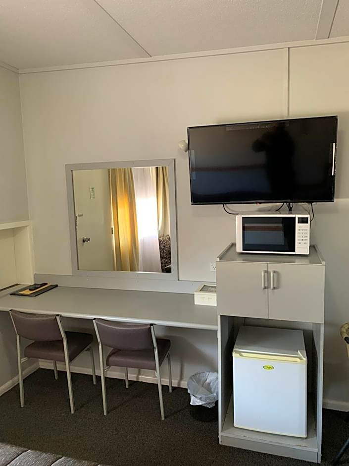 Orana Windmill Motel