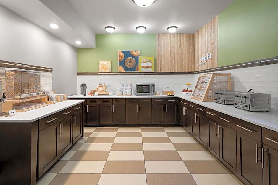 Spark by Hilton Decatur