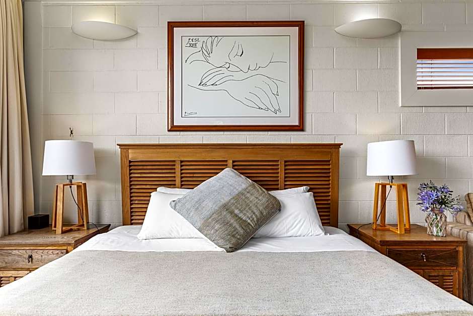 Captains at the Bay Bed & Breakfast