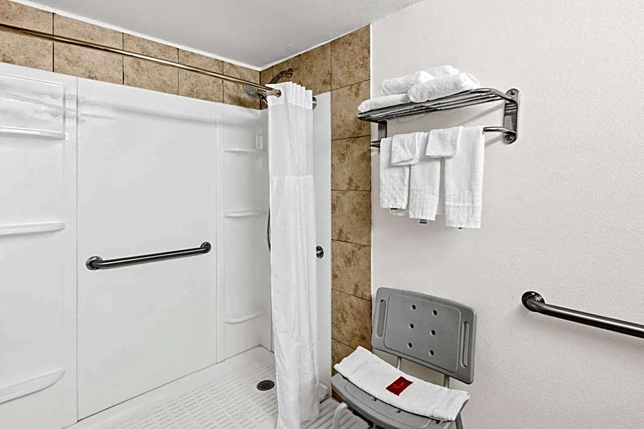 SureStay Plus Hotel by Best Western Lubbock Medical Center