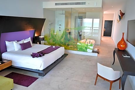 Honeymoon Suite