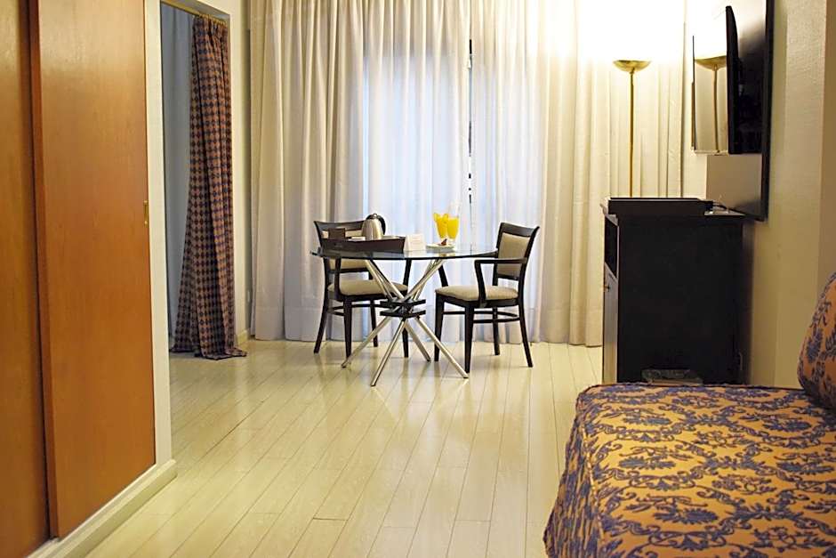 Hotel Dolmen