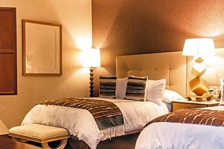 Hotel Tres Raices