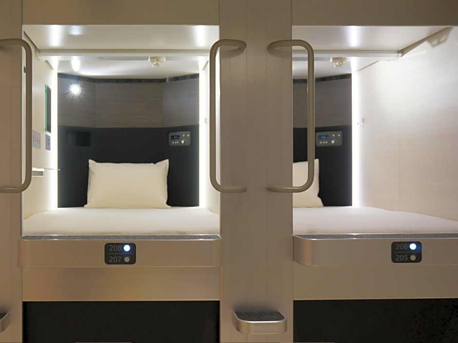 Akihabara Bay Hotel (Female Only)