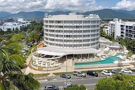 DoubleTree By Hilton Hotel Cairns