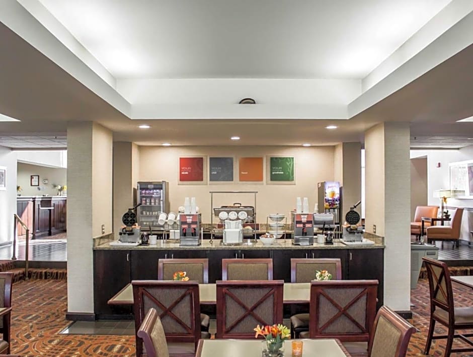 Quality Inn Dayton North - Vandalia