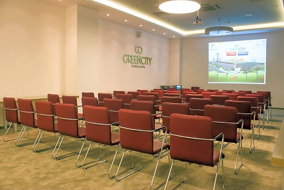 Green City Hotel