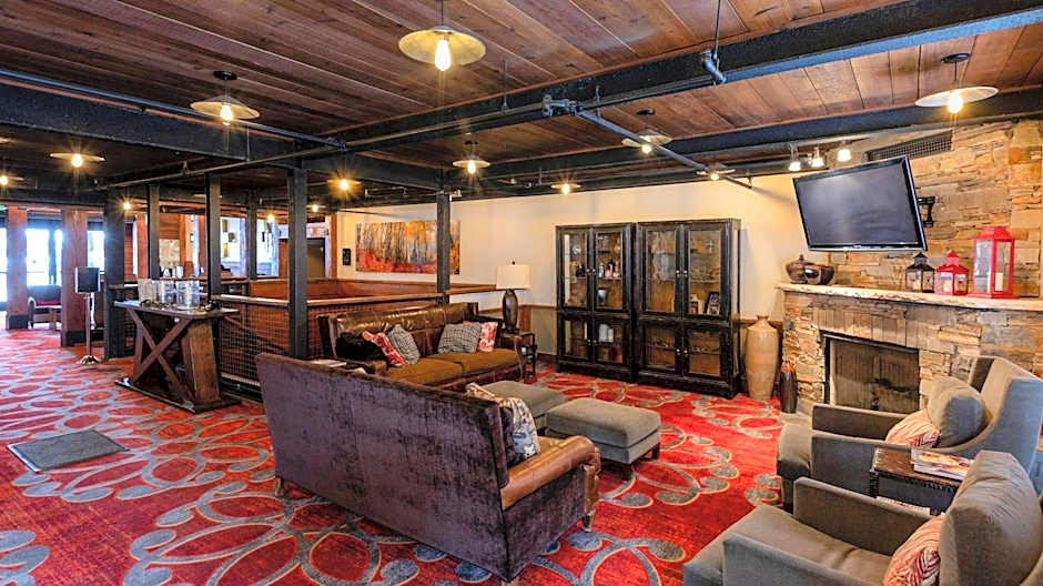 Silver Baron Lodge