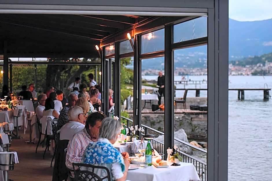 Bella Hotel & Restaurant with private dock for mooring boats