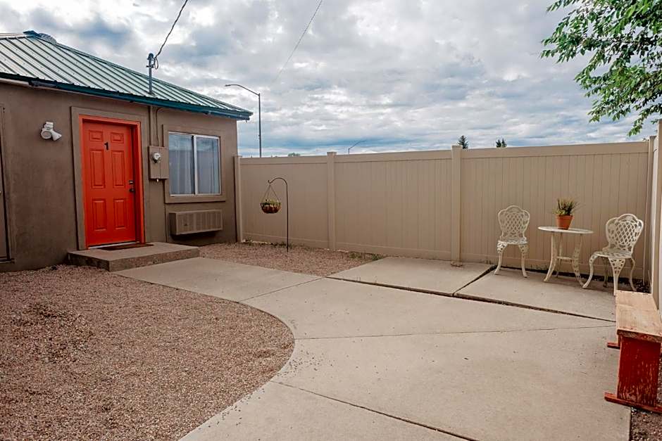 Lamplighter Lodge