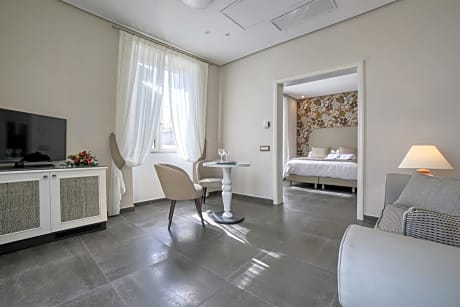 Royal Suite with Terrace and Sea View - Dependance