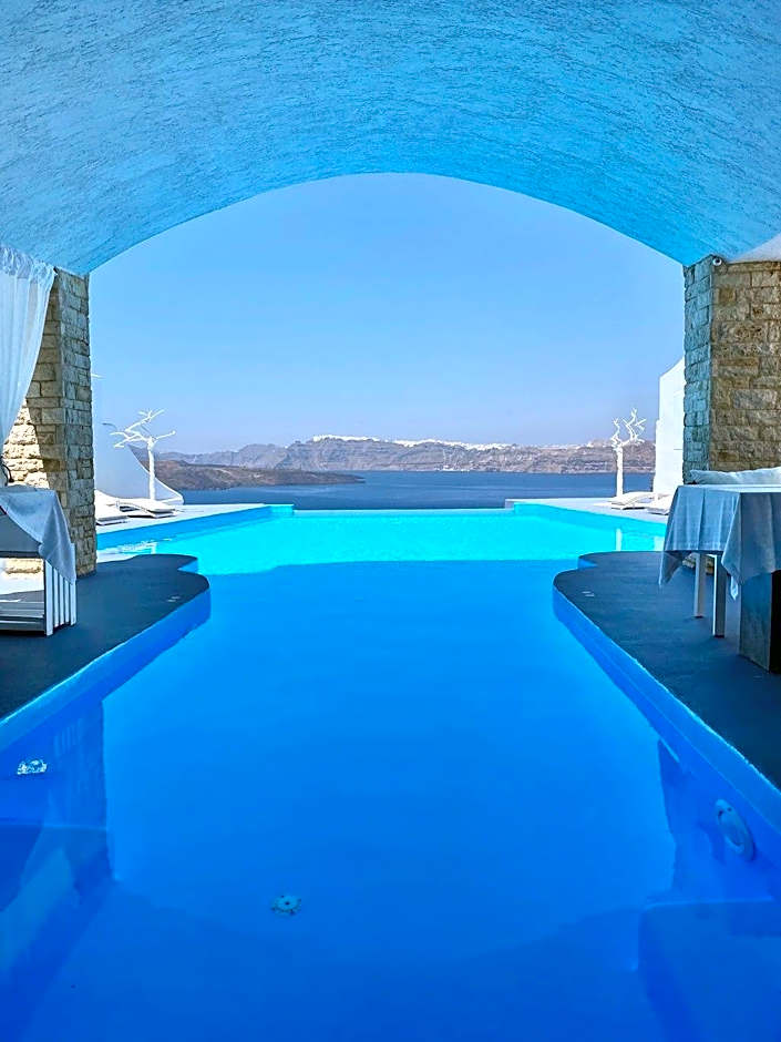 Astarte Suites